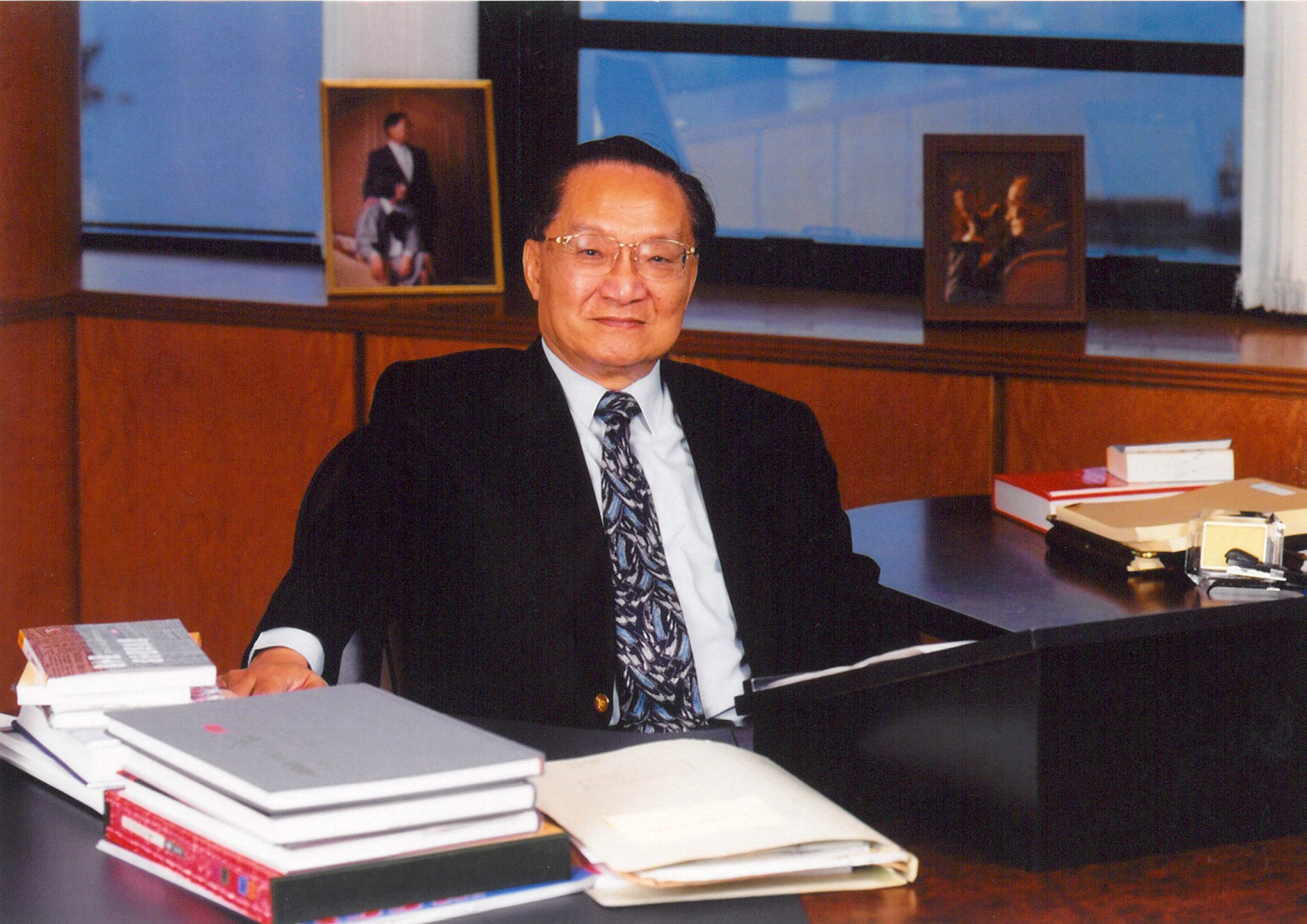 UM mourns honorary doctor and renowned novelist Louis Cha