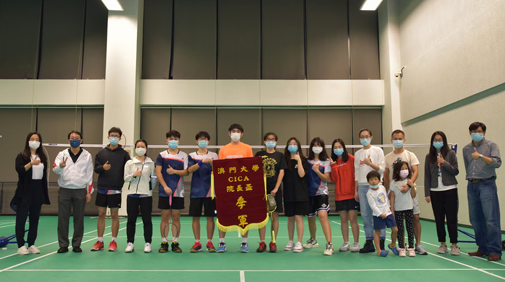 Prof Desmond Lam Chee Shiong organises various activities in the RC to help students achieve well-rounded development.