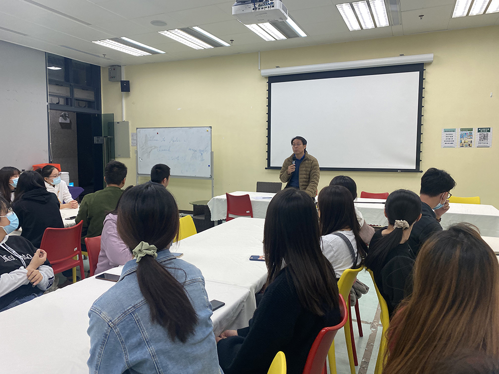 Prof Desmond Lam Chee Shiong organises various activities in the RC to help students achieve well-rounded development.