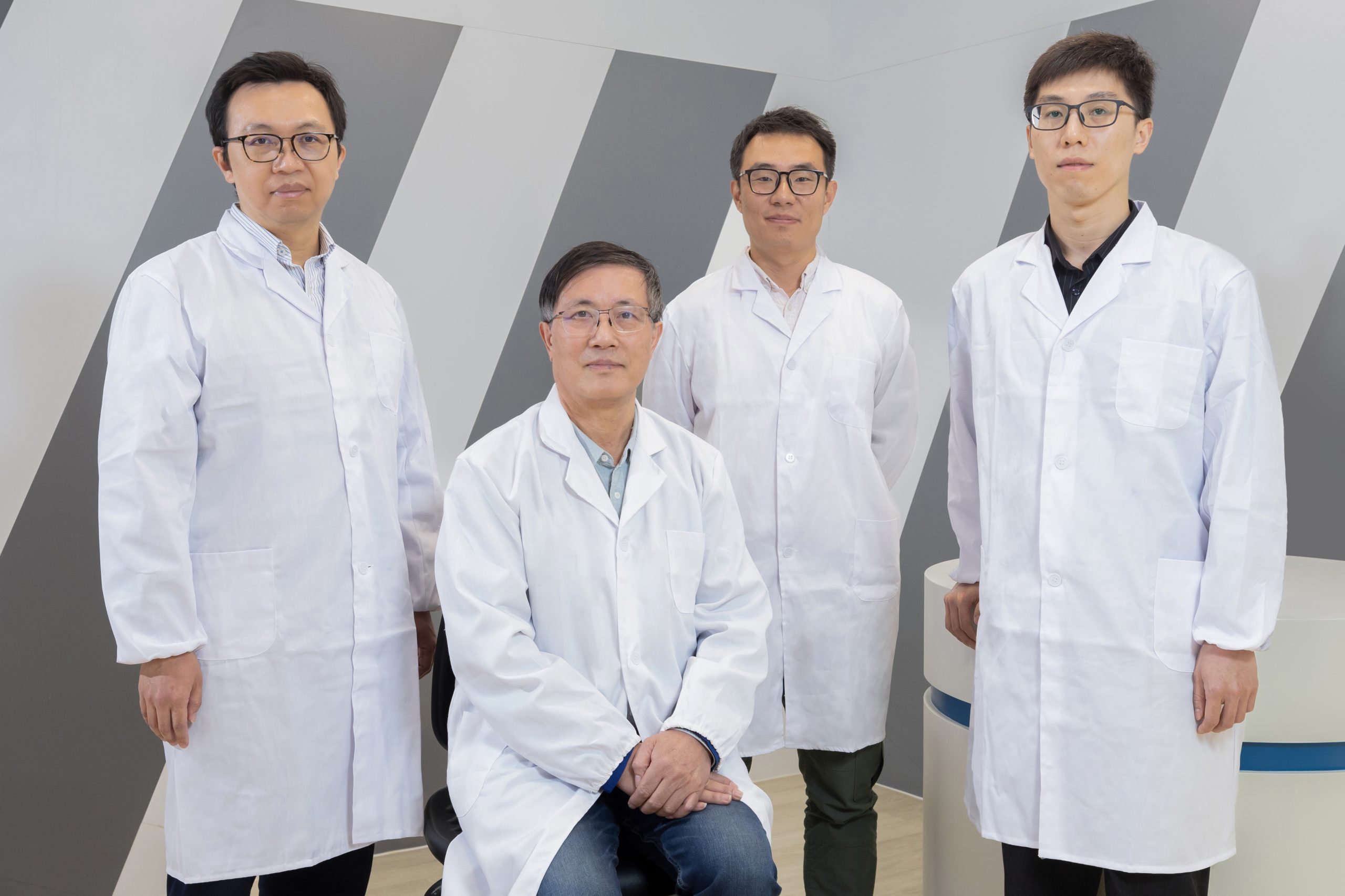 Quantum Information Research Group of the Institute of Applied Physics and Materials Engineering at UM – from Left: Prof Ian Hou, Prof Tang Zikang, Prof Sun Pengzhan, Prof Lai Shen